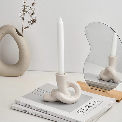 Nordic Knot: Artistic Ceramic Candle Holder for a Cozy Ambiance